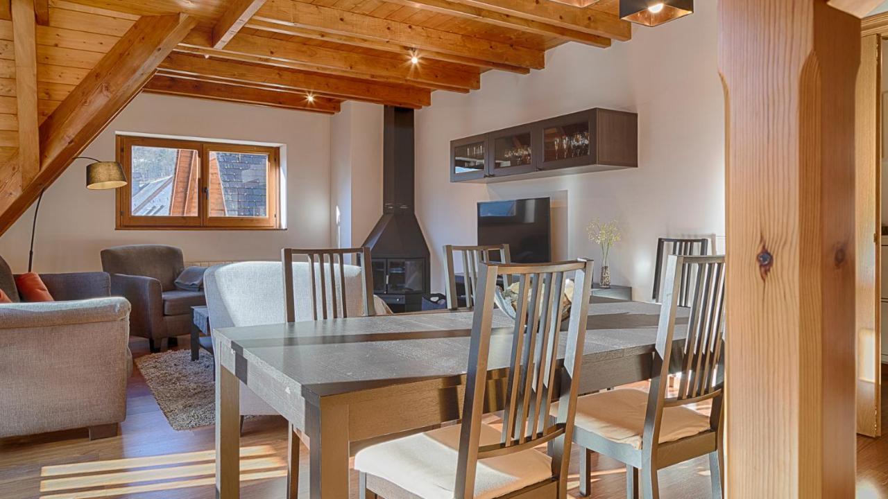 Saplan Real Estate Saubaga Apartment บอสซอสต์ ภายนอก รูปภาพ