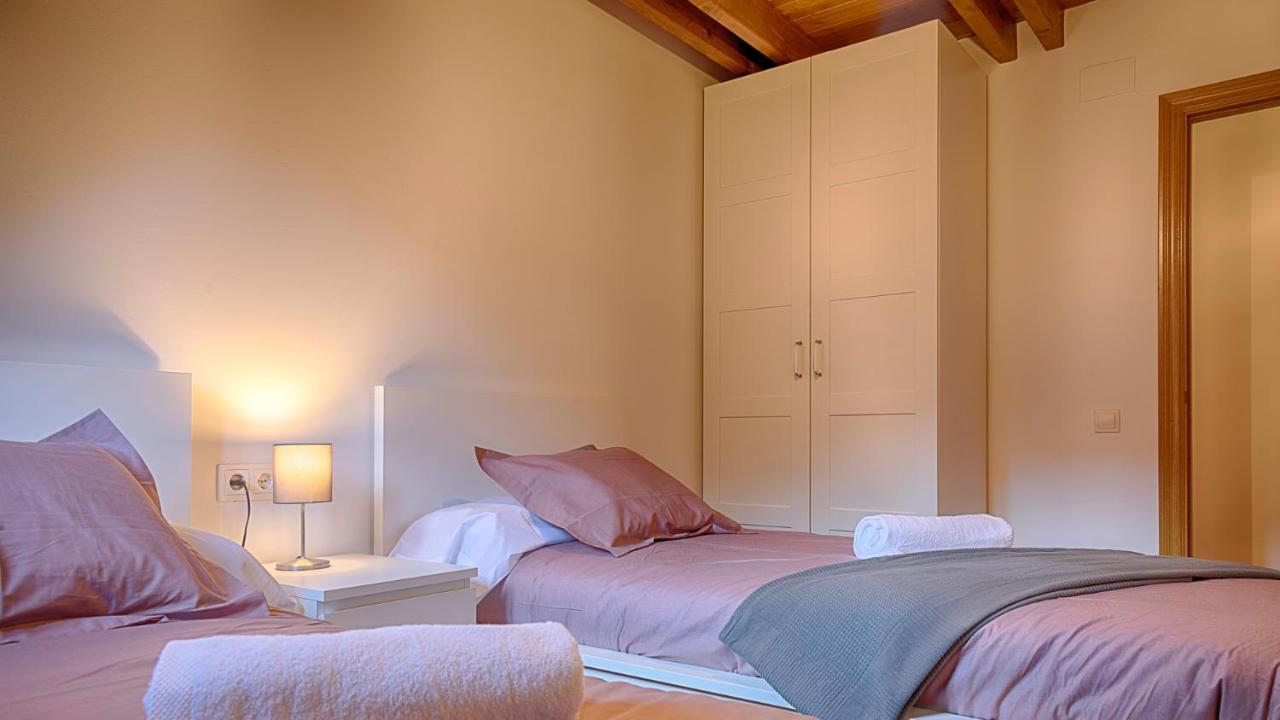 Saplan Real Estate Saubaga Apartment บอสซอสต์ ภายนอก รูปภาพ